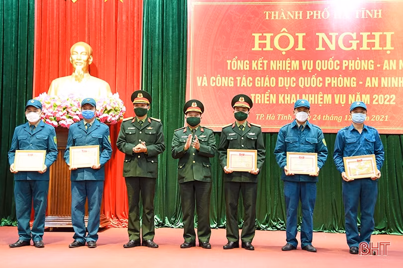 TP Hà Tĩnh: Gắn phát triển kinh tế với củng cố quốc phòng - an ninh