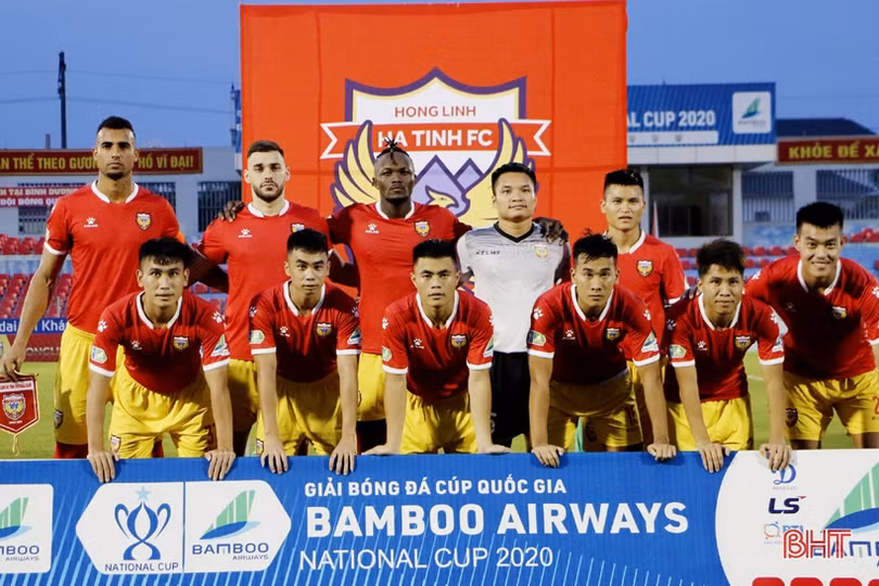 Hồng Lĩnh Hà Tĩnh đón ngoại binh đầu tiên của mùa giải V.League 2022