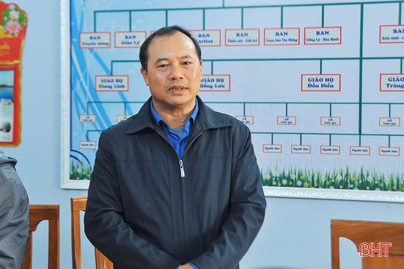 Giám đốc Công an Hà Tĩnh chúc mừng Giáng sinh Giáo hạt Ngàn Sâu