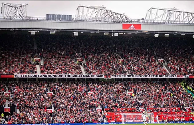 Vì sao Chelsea, MU, Man City hay Liverpool vẫn “sống khỏe” qua đại dịch?