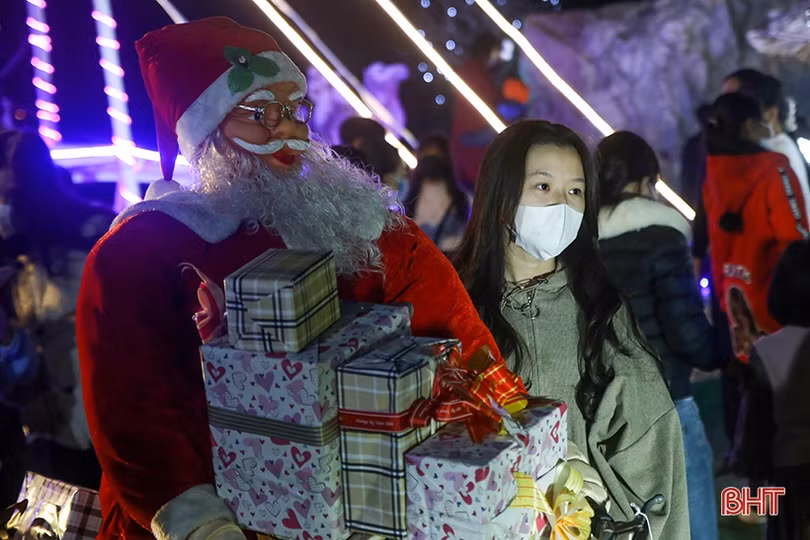 Người dân Hà Tĩnh vui đón Giáng sinh