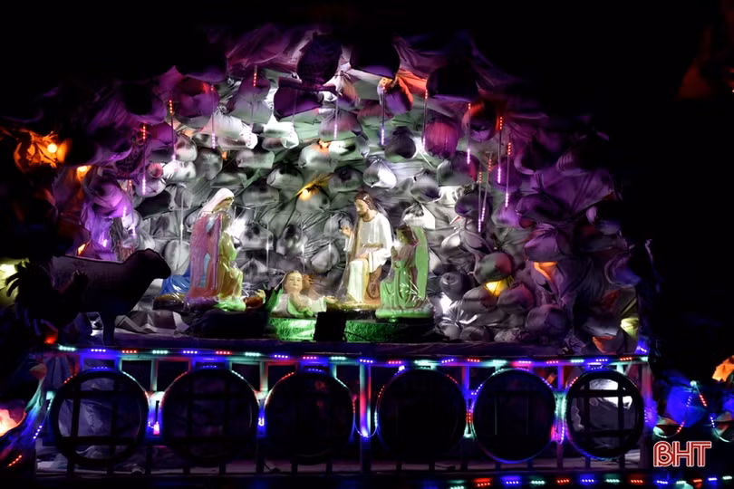 Các nhà thờ ở Hà Tĩnh lung linh trước lễ Giáng sinh