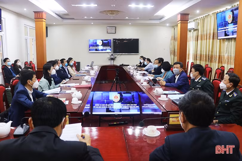 Lấy người dân, doanh nghiệp là trung tâm trong xây dựng và thực thi pháp luật