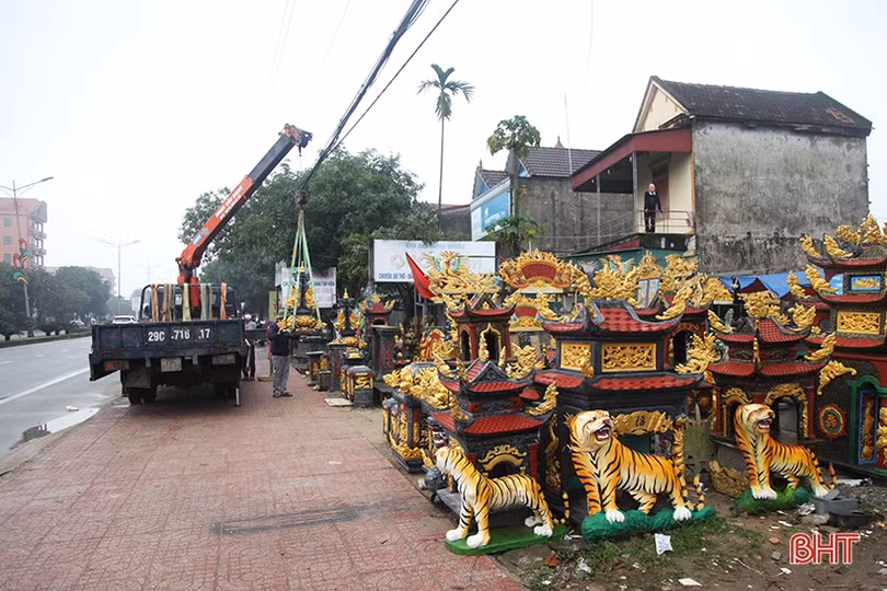 TP Hà Tĩnh ra quân “giải phóng” vỉa hè ở cửa ngõ phía Nam 