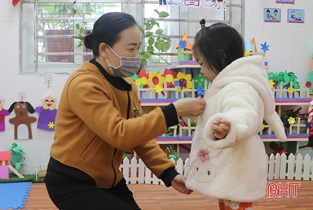 Hà Tĩnh: Giữ sức khỏe cho trẻ mầm non trong bối cảnh dịch bệnh, đông rét