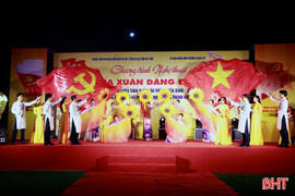 Đặc sắc chương trình "Mùa xuân dâng Đảng" ở phường Sông Trí