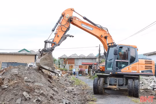 Phường Vũng Áng tháo dỡ công trình của 101 hộ dân, phục vụ dự án trọng điểm