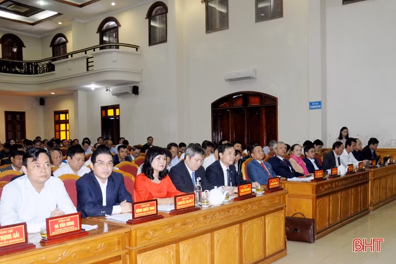 Cả hệ thống chính trị Hà Tĩnh tập trung dồn sức cho công tác xây dựng Đảng