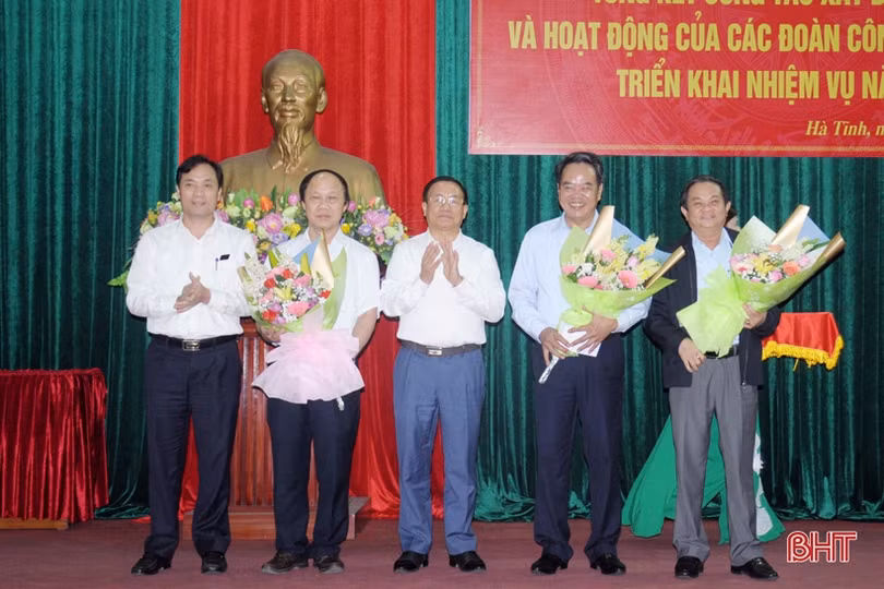 Cả hệ thống chính trị Hà Tĩnh tập trung dồn sức cho công tác xây dựng Đảng