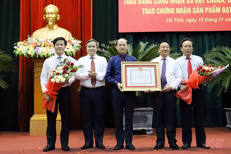 Bí thư Tỉnh ủy Hà Tĩnh: Xây dựng NTM là nhiệm vụ chính trị trọng tâm, lâu dài, là trách nhiệm của toàn xã hội