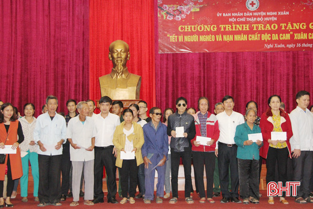 “Tết vì người nghèo và nạn nhân chất độc da cam”