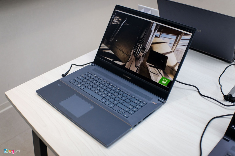 Chi tiết laptop 14 inch mạnh, nhẹ nhất thế giới ảnh 9 Chi tiết laptop 14 inch mạnh, nhẹ nhất thế giới