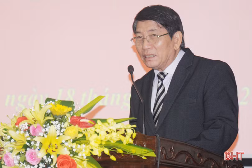 Hội thảo khoa học “90 năm lịch sử vẻ vang của Đảng bộ tỉnh Hà Tĩnh”