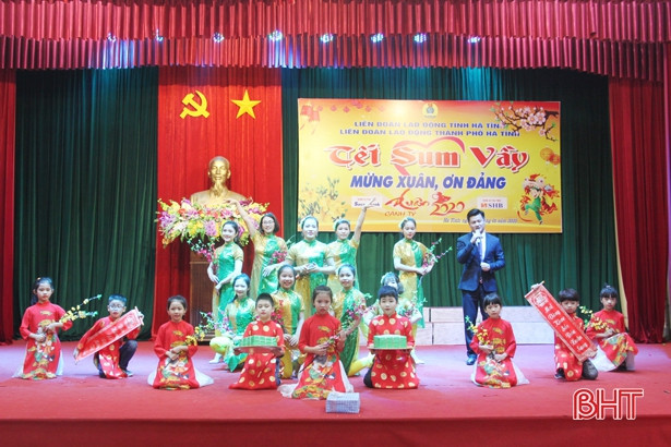 Công đoàn Hà Tĩnh hỗ trợ gần 5,3 tỷ đồng cho người lao động dịp Tết