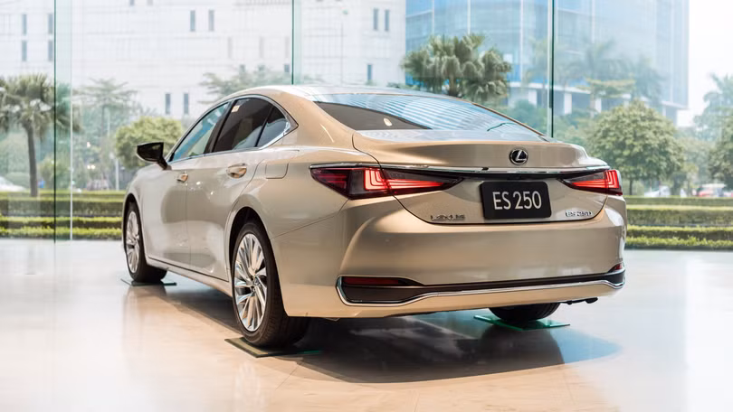 Chi tiết Lexus ES 250 2020 tại Việt Nam - Sedan hạng sang đầy tiện nghi và tinh tế