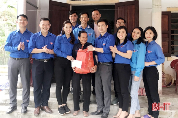 Ấm áp chương trình “Mừng xuân - ơn Đảng” của tuổi trẻ Hà Tĩnh