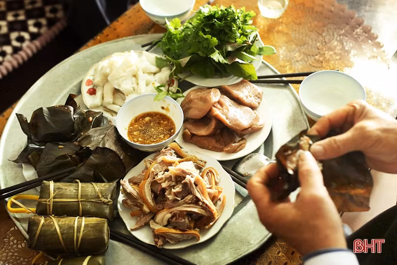 Rộn ràng phiên chợ truyền thống ở Hương Sơn