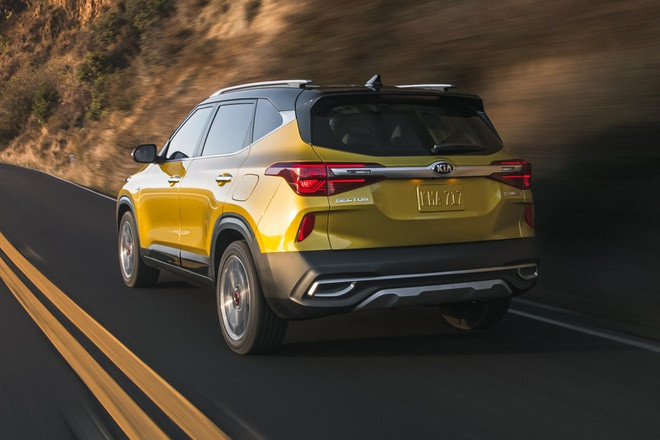 Tuy nhiên, Kia Seltos đánh bại Ford EcoSport (8,7/8,1/8,4 lít) và Chevrolet Trax (9/7,5/8,4 lít). Kia Seltos FWD có cùng mức tiêu hao nhiên liệu với Mazda CX-3. Kia Seltos 2021 ngốn nhiên liệu thế nào?