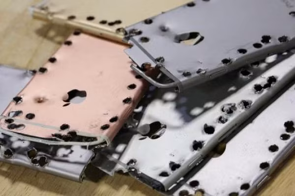 Robot của Apple “đập” máy iPhone cũ ra sao?