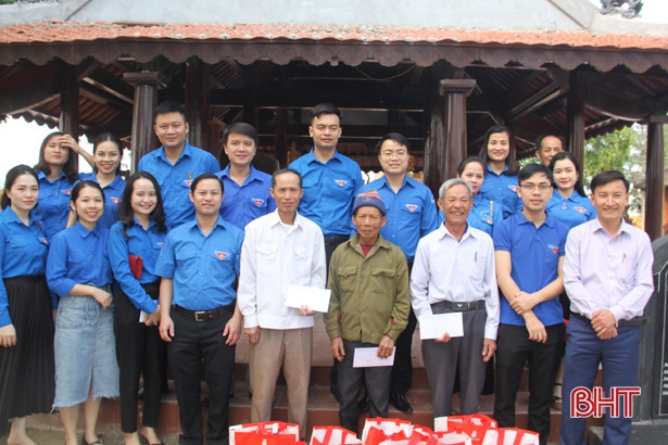 Bàn giao công trình thanh niên tại nơi thành lập Chi bộ Đảng đầu tiên của Hà Tĩnh