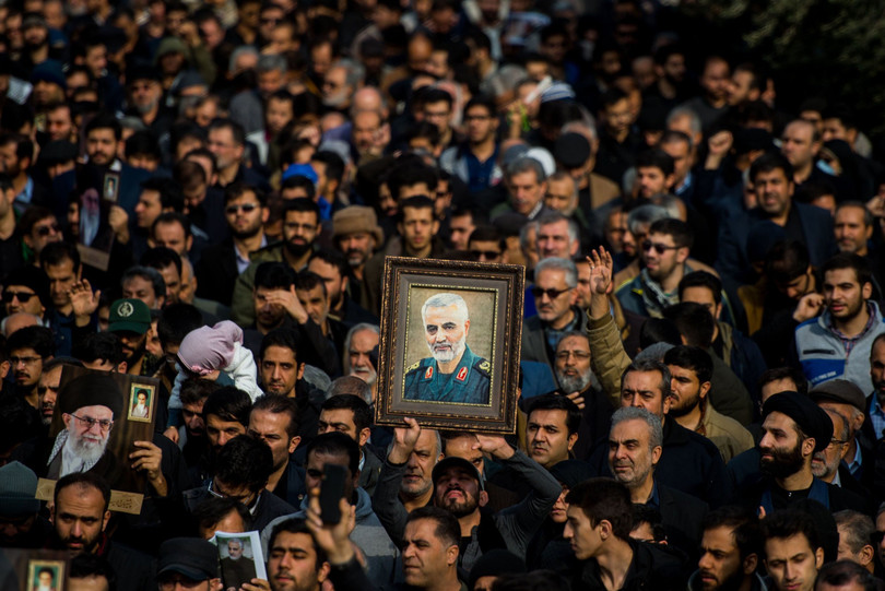 Người Iran tưởng nhớ tướng Soleimani ngay sau khi ông bị ám sát. Ảnh: New York Times . Ám sát tướng Soleimani - kỷ nguyên nguy hiểm mới ở Trung Đông