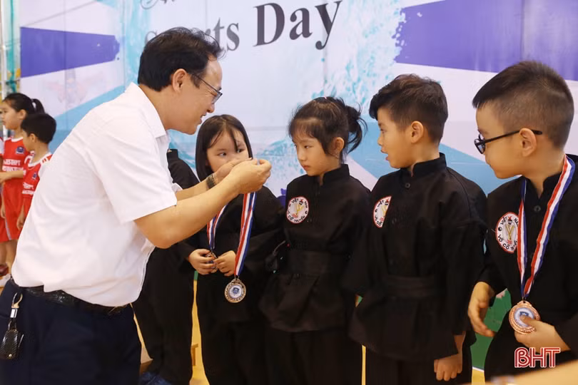 Vui khỏe ngày hội thể thao Trường Albert Einstein