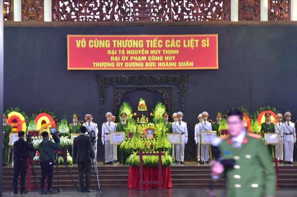 Lễ tang ba chiến sỹ công an hy sinh khi làm nhiệm vụ tại Đồng Tâm