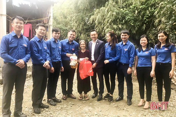 Ấm áp chương trình “Mừng xuân - ơn Đảng” của tuổi trẻ Hà Tĩnh