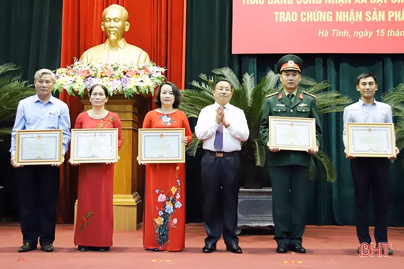 Bí thư Tỉnh ủy Hà Tĩnh: Xây dựng NTM là nhiệm vụ chính trị trọng tâm, lâu dài, là trách nhiệm của toàn xã hội