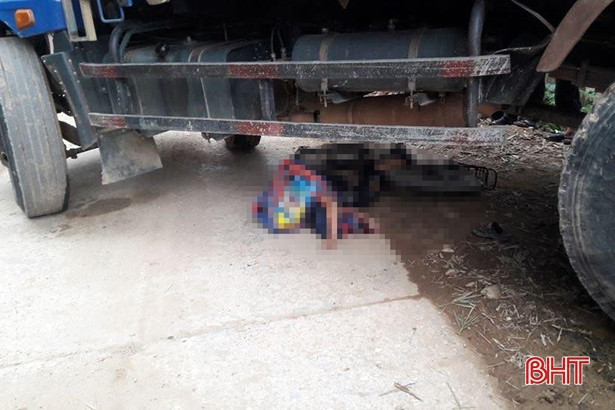 Tai nạn giao thông nghiêm trọng ở Hương Khê làm 1 học sinh tử vong