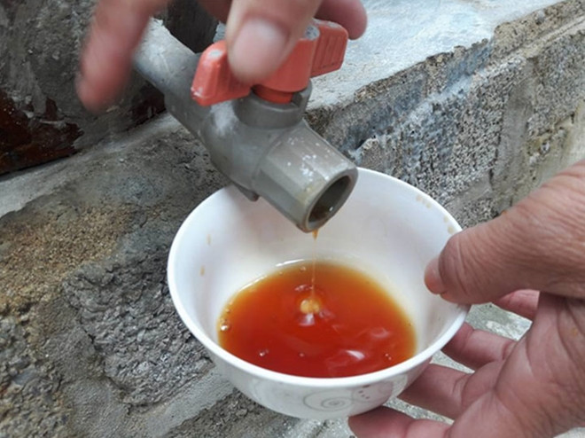 Kinh hoàng sản xuất nước mắm dùng hóa chất tẩy rửa soda