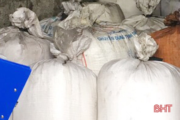 Công an TP Hà Tĩnh bắt quả tang cơ sở chế biến 600 kg mỡ động vật bẩn