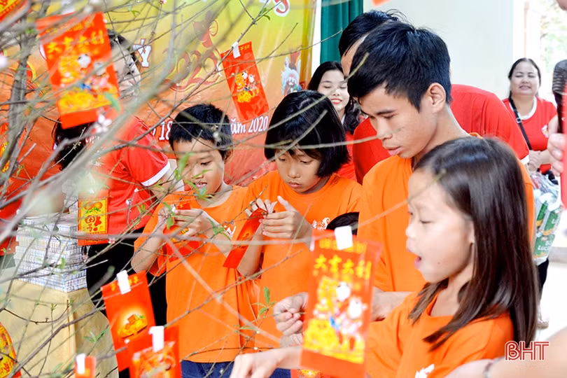 Nhiều hoạt động hướng tới người nghèo, đối tượng chính sách ở Hà Tĩnh