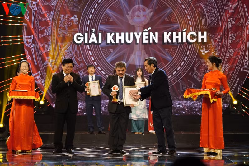 Toàn cảnh Lễ trao giải Búa liềm Vàng 2019