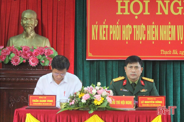 Thạch Hà ký kết phối hợp thực hiện nhiệm vụ quân sự, quốc phòng năm 2020