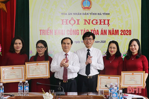 Đảm bảo phán quyết của tòa án đúng pháp luật, bảo vệ quyền công dân