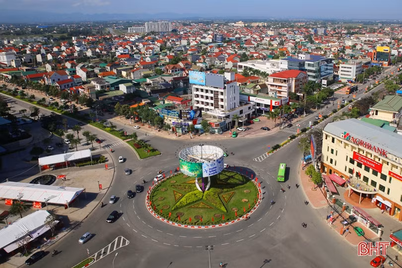 Thành phố Hà Tĩnh náo nức vào xuân