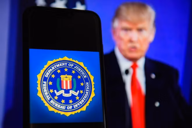 FBI đã có thể mở khóa chiếc iPhone mới nhất hiện nay nhưng vẫn yêu cầu Apple giúp đỡ tạo ra “cửa sau” trên sản phẩm. Ảnh: Getty. FBI bẻ khoá iPhone mà không cần Apple