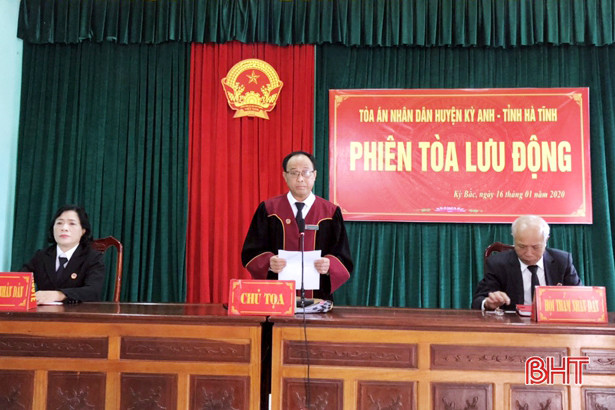 Tàng trữ hơn 42 kg pháo, “nhận” 24 tháng tù