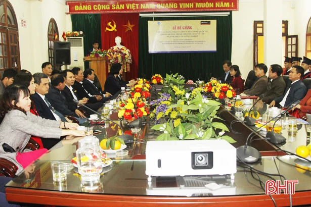 Sinh viên Trường Cao đẳng Việt Đức Hà Tĩnh tốt nghiệp chương trình đào tạo quốc tế