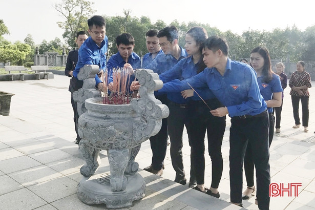 Ấm áp chương trình “Mừng xuân - ơn Đảng” của tuổi trẻ Hà Tĩnh