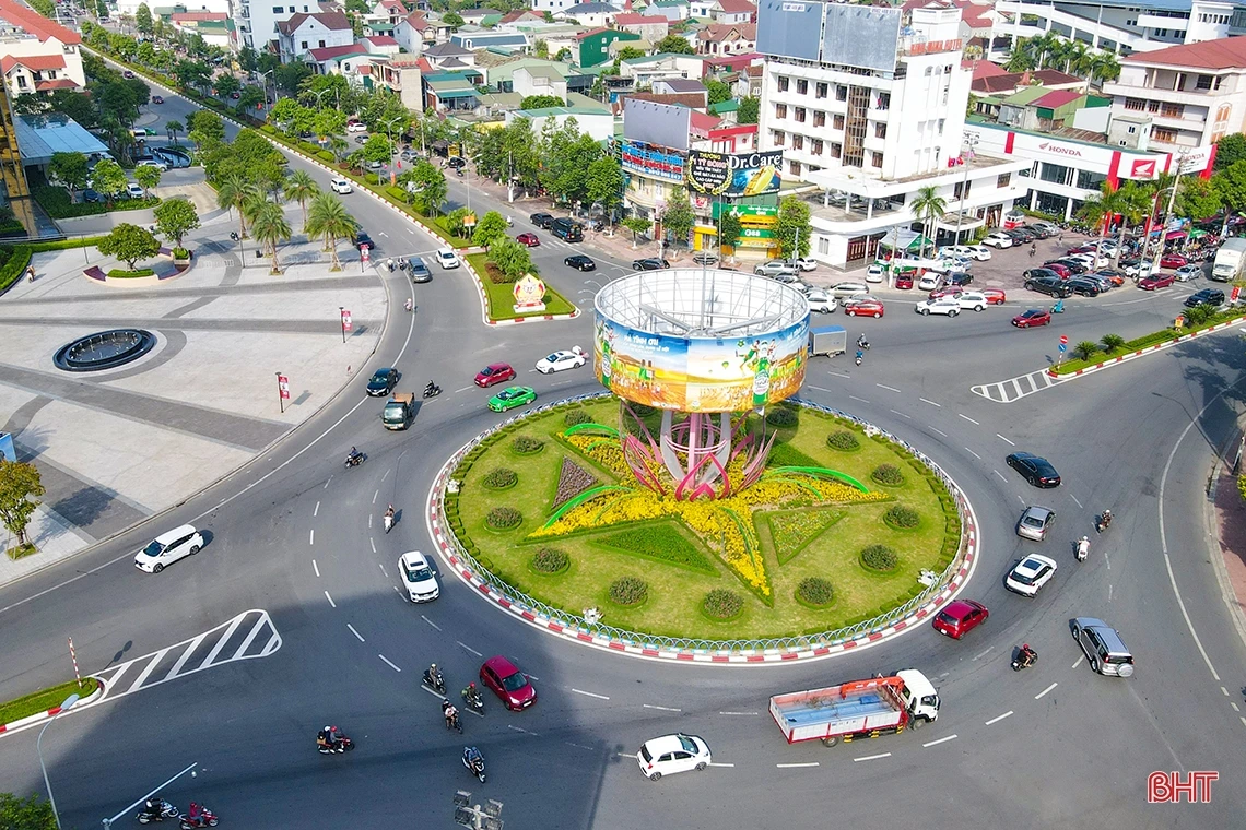 Hà Tĩnh rực rỡ sắc cờ đón mừng Quốc khánh 2/9