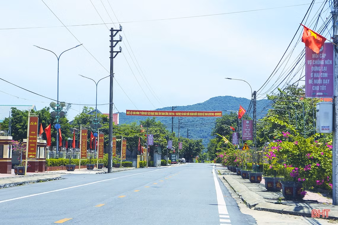 Hà Tĩnh rực rỡ sắc cờ đón mừng Quốc khánh 2/9