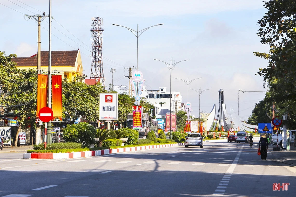 Hà Tĩnh rực rỡ sắc cờ đón mừng Quốc khánh 2/9