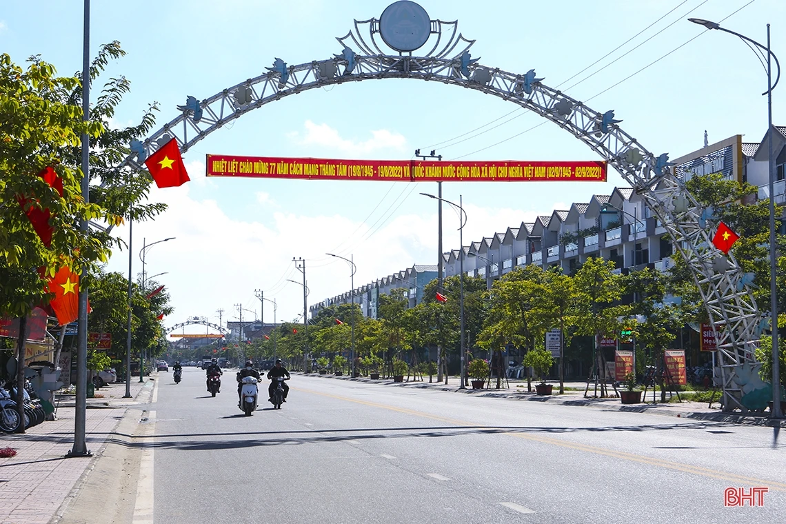 Hà Tĩnh rực rỡ sắc cờ đón mừng Quốc khánh 2/9