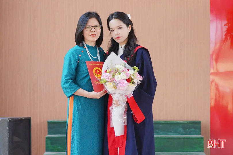 Mẹ là nguồn cổ vũ, động viên lớn trong hành trình chinh phục bài thi SAT của Diệu Anh. bqbht_br_2.jpg
