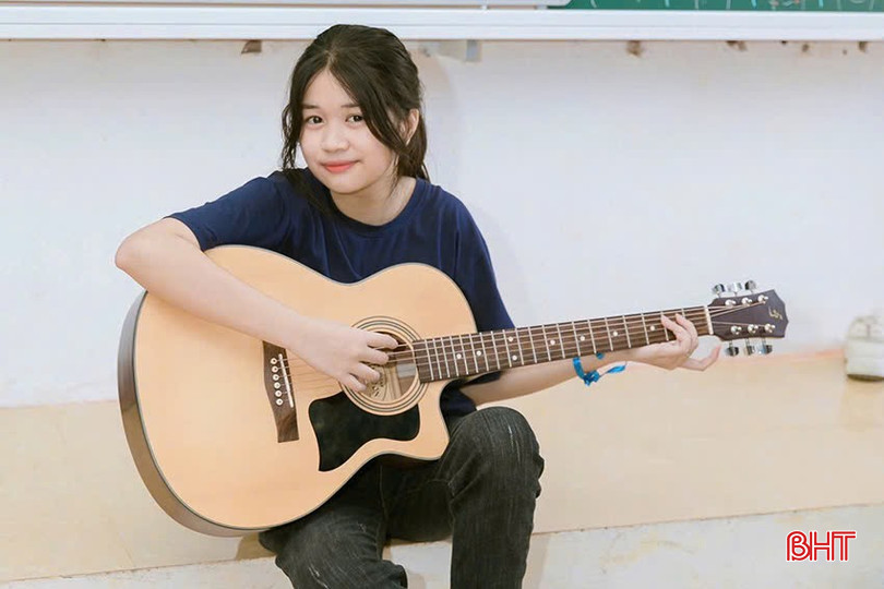 Hà Linh- Thủ khoa HSG tỉnh môn Toán lớp 12 bqbht_br_a65da2d07396cec89787.jpg