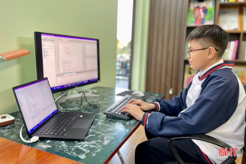 Trần Anh Minh có niềm đam mê đặc biệt với Tin học. bqbht_br_z6223729981257-8a6aad3159a47241038b6fa44f0a4ab3.jpg