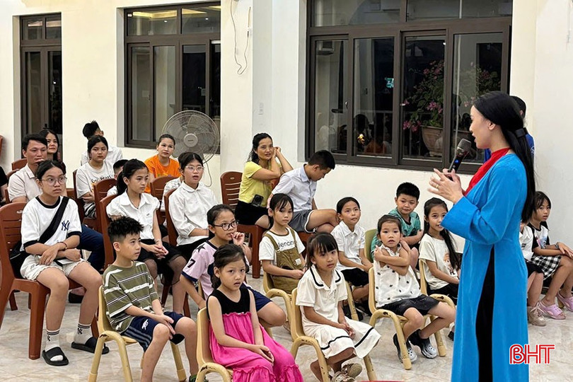 Lớp học dân ca ví, giặm cho trẻ được tổ chức vào thứ 3, thứ 5 hằng tuần bqbht_br_c.jpg