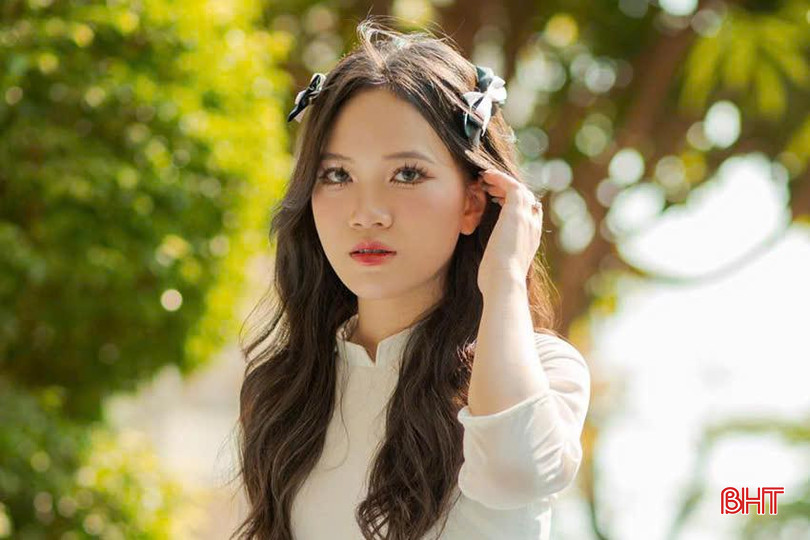 Phạm Ngọc Trúc Linh vừa giành được học bổng 100% của Trường Đại học Monash (Úc). m.jpg